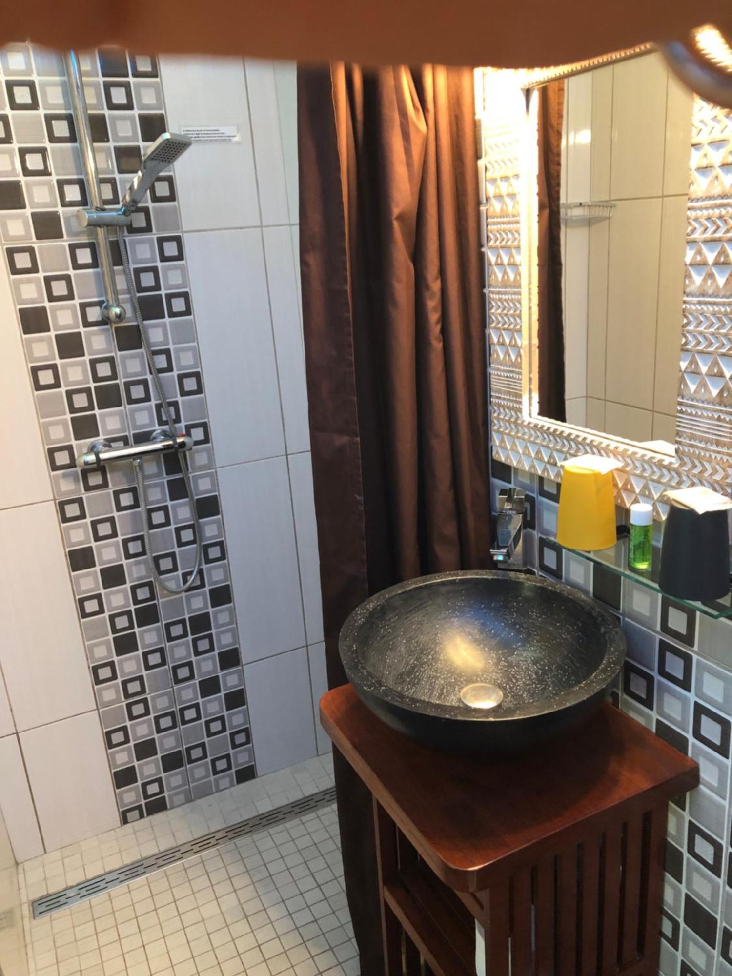 Hotel Les Bougainvilliers Saint-Gilles-les Bains Eksteriør bilde