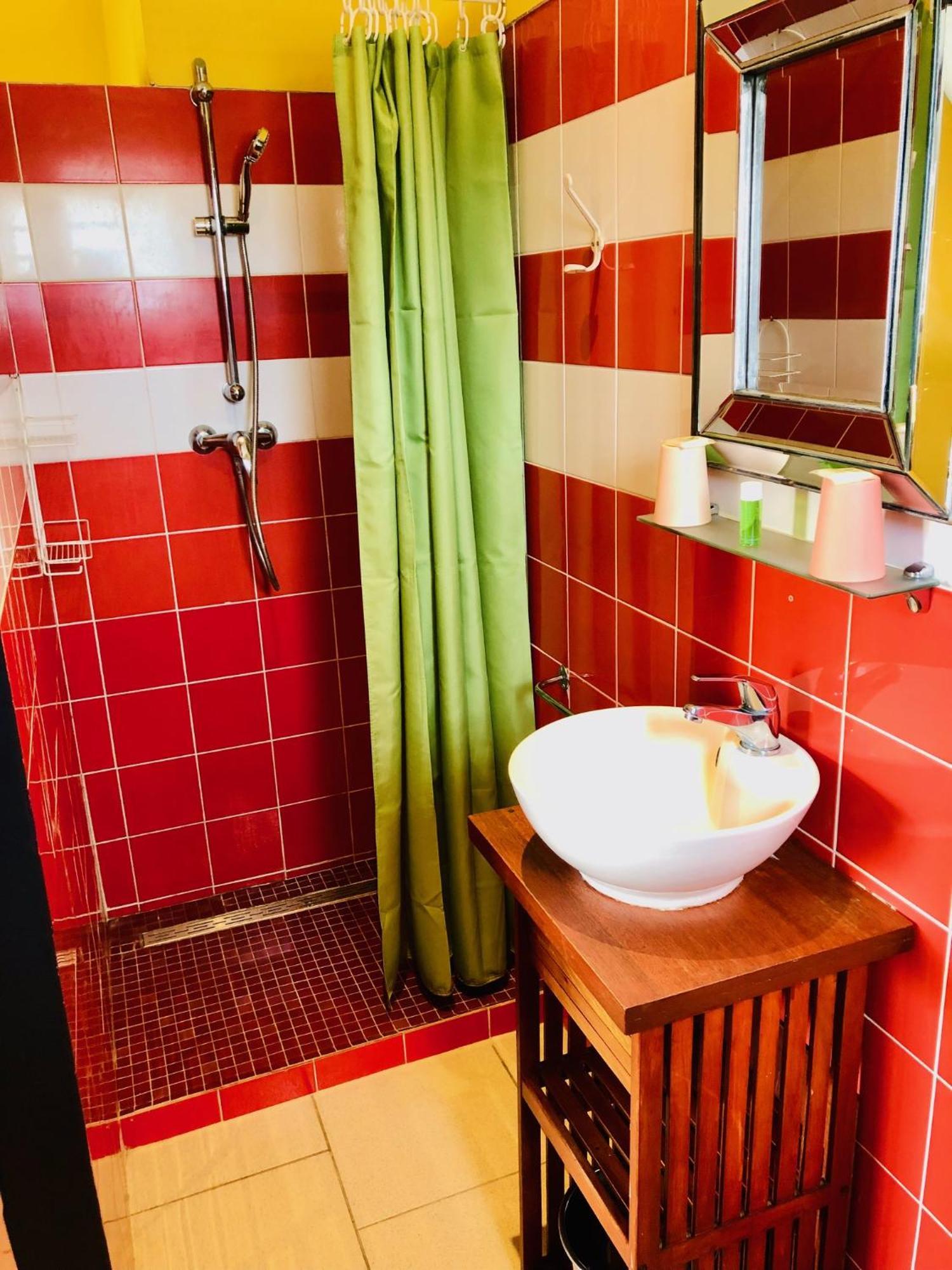 Hotel Les Bougainvilliers Saint-Gilles-les Bains Eksteriør bilde